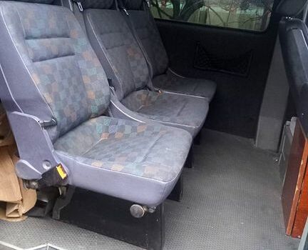 Серый Мерседес Sprinter, объемом двигателя 2.1 л и пробегом 330 тыс. км за 7800 $, фото 3 на Automoto.ua
