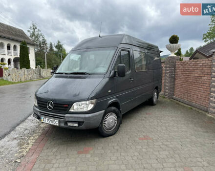 Серый Мерседес Sprinter, объемом двигателя 2.2 л и пробегом 453 тыс. км за 8500 $, фото 4 на Automoto.ua
