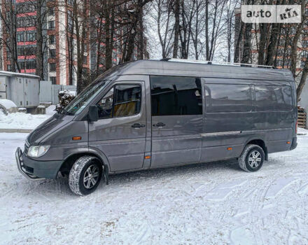 Серый Мерседес Sprinter, объемом двигателя 2.7 л и пробегом 500 тыс. км за 11777 $, фото 2 на Automoto.ua