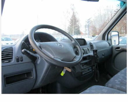 Серый Мерседес Sprinter, объемом двигателя 2.7 л и пробегом 470 тыс. км за 10000 $, фото 2 на Automoto.ua