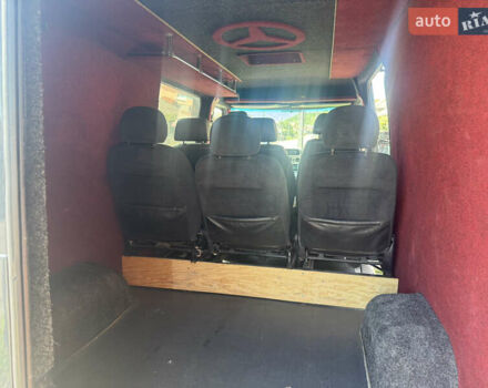 Серый Мерседес Sprinter, объемом двигателя 2.69 л и пробегом 700 тыс. км за 7300 $, фото 11 на Automoto.ua