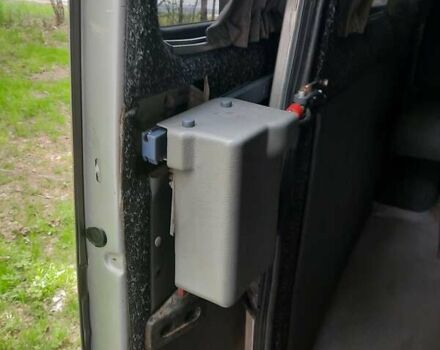 Мерседес Sprinter 2005 в Ужгороде на Automoto.ua Серый Мерседес Sprinter, объемом двигателя 2.1 л и пробегом 660 тыс. км за 11000 $, фото 8 на Automoto.ua