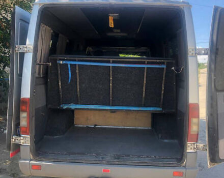 Серый Мерседес Sprinter, объемом двигателя 0 л и пробегом 600 тыс. км за 9000 $, фото 11 на Automoto.ua