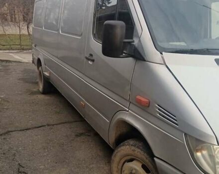 Серый Мерседес Sprinter, объемом двигателя 2.69 л и пробегом 470 тыс. км за 12000 $, фото 3 на Automoto.ua