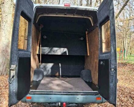 Мерседес Sprinter 2005 у Рогатине на Automoto.ua Сірий Мерседес Sprinter, об'ємом двигуна 2.2 л та пробігом 400 тис. км за 7200 $, фото 7 на Automoto.ua