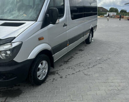 Серый Мерседес Sprinter, объемом двигателя 2.99 л и пробегом 425 тыс. км за 18700 $, фото 1 на Automoto.ua