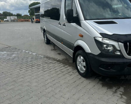Серый Мерседес Sprinter, объемом двигателя 2.99 л и пробегом 425 тыс. км за 16700 $, фото 2 на Automoto.ua