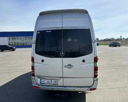 Серый Мерседес Sprinter, объемом двигателя 2.15 л и пробегом 376 тыс. км за 18500 $, фото 4 на Automoto.ua