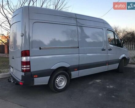 Серый Мерседес Sprinter, объемом двигателя 2.2 л и пробегом 400 тыс. км за 12900 $, фото 3 на Automoto.ua