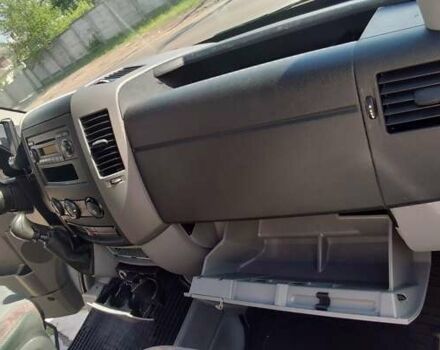Серый Мерседес Sprinter, объемом двигателя 2.15 л и пробегом 470 тыс. км за 12000 $, фото 12 на Automoto.ua