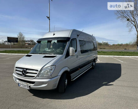 Серый Мерседес Sprinter, объемом двигателя 2.15 л и пробегом 376 тыс. км за 18500 $, фото 2 на Automoto.ua