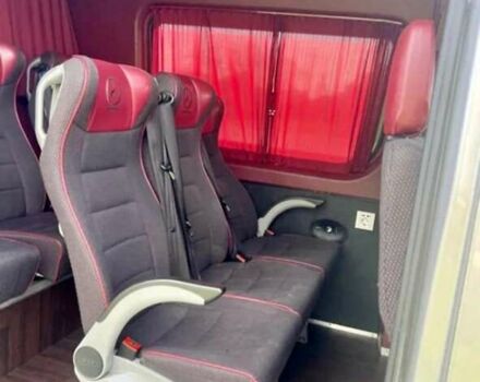 Серый Мерседес Sprinter, объемом двигателя 2.99 л и пробегом 640 тыс. км за 19035 $, фото 4 на Automoto.ua