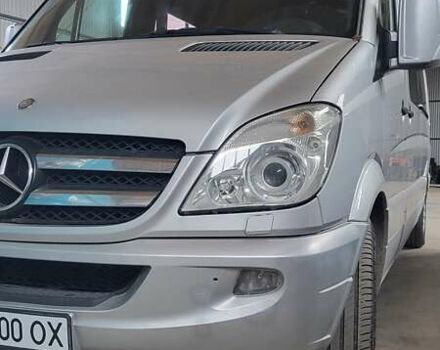 Серый Мерседес Sprinter, объемом двигателя 3 л и пробегом 830 тыс. км за 18500 $, фото 2 на Automoto.ua