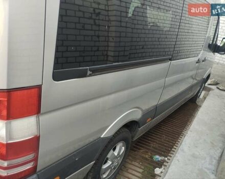 Серый Мерседес Sprinter, объемом двигателя 0 л и пробегом 306 тыс. км за 15000 $, фото 4 на Automoto.ua