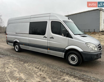 Серый Мерседес Sprinter, объемом двигателя 2.99 л и пробегом 380 тыс. км за 11500 $, фото 3 на Automoto.ua