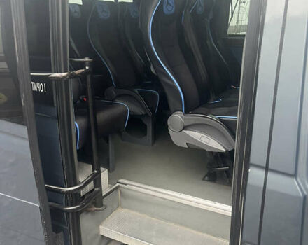 Серый Мерседес Sprinter, объемом двигателя 3.3 л и пробегом 299 тыс. км за 32000 $, фото 12 на Automoto.ua