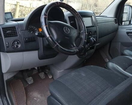 Сірий Мерседес Sprinter, об'ємом двигуна 2.3 л та пробігом 200 тис. км за 13000 $, фото 4 на Automoto.ua