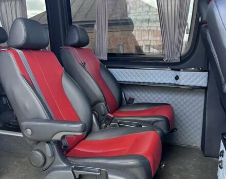 Серый Мерседес Sprinter, объемом двигателя 2.99 л и пробегом 720 тыс. км за 28000 $, фото 5 на Automoto.ua