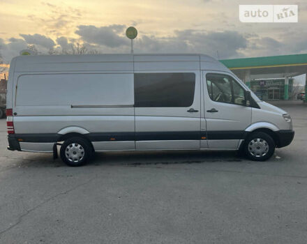 Серый Мерседес Sprinter, объемом двигателя 2.2 л и пробегом 490 тыс. км за 17900 $, фото 4 на Automoto.ua