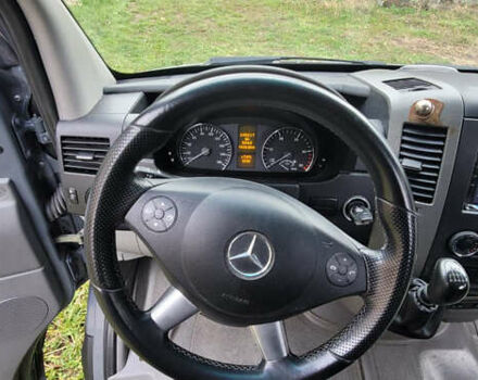 Серый Мерседес Sprinter, объемом двигателя 3 л и пробегом 250 тыс. км за 34300 $, фото 5 на Automoto.ua