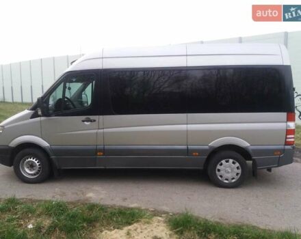 Серый Мерседес Sprinter, объемом двигателя 0 л и пробегом 426 тыс. км за 12500 $, фото 2 на Automoto.ua