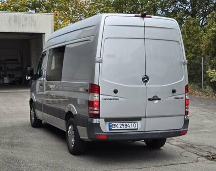 Серый Мерседес Sprinter, объемом двигателя 2.1 л и пробегом 328 тыс. км за 18900 $, фото 9 на Automoto.ua