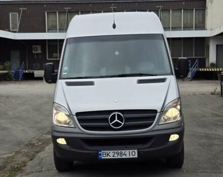 Серый Мерседес Sprinter, объемом двигателя 2.1 л и пробегом 328 тыс. км за 18900 $, фото 2 на Automoto.ua