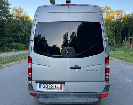 Серый Мерседес Sprinter, объемом двигателя 2.2 л и пробегом 294 тыс. км за 19900 $, фото 4 на Automoto.ua