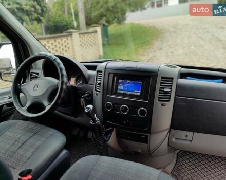 Серый Мерседес Sprinter, объемом двигателя 2.99 л и пробегом 255 тыс. км за 31000 $, фото 9 на Automoto.ua