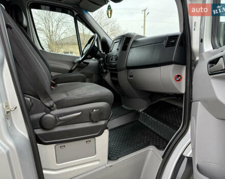Серый Мерседес Sprinter, объемом двигателя 0 л и пробегом 290 тыс. км за 27500 $, фото 11 на Automoto.ua