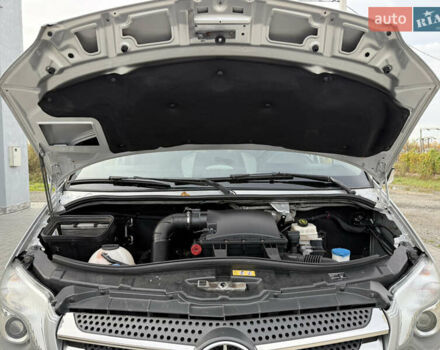 Серый Мерседес Sprinter, объемом двигателя 0 л и пробегом 290 тыс. км за 27500 $, фото 19 на Automoto.ua