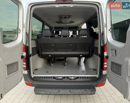 Серый Мерседес Sprinter, объемом двигателя 0 л и пробегом 290 тыс. км за 27500 $, фото 16 на Automoto.ua