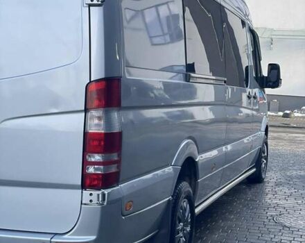 Серый Мерседес Sprinter, объемом двигателя 0 л и пробегом 400 тыс. км за 26888 $, фото 3 на Automoto.ua
