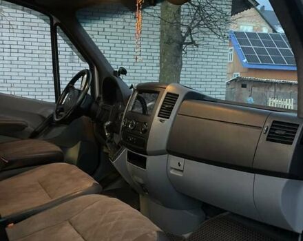 Серый Мерседес Sprinter, объемом двигателя 0 л и пробегом 400 тыс. км за 26888 $, фото 15 на Automoto.ua