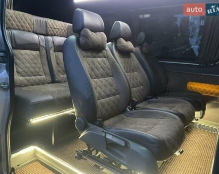Серый Мерседес Sprinter, объемом двигателя 0 л и пробегом 400 тыс. км за 26888 $, фото 14 на Automoto.ua