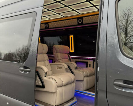 Серый Мерседес Sprinter, объемом двигателя 2.14 л и пробегом 258 тыс. км за 65000 $, фото 8 на Automoto.ua