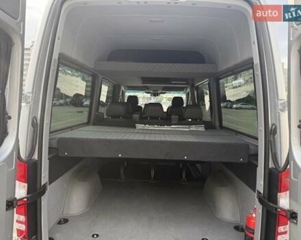 Серый Мерседес Sprinter, объемом двигателя 2.14 л и пробегом 43 тыс. км за 46000 $, фото 17 на Automoto.ua