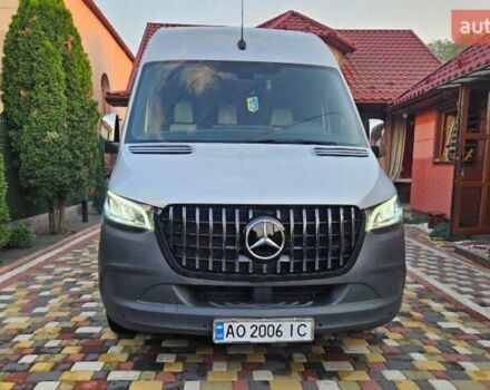 Серый Мерседес Sprinter, объемом двигателя 2.1 л и пробегом 237 тыс. км за 41500 $, фото 4 на Automoto.ua