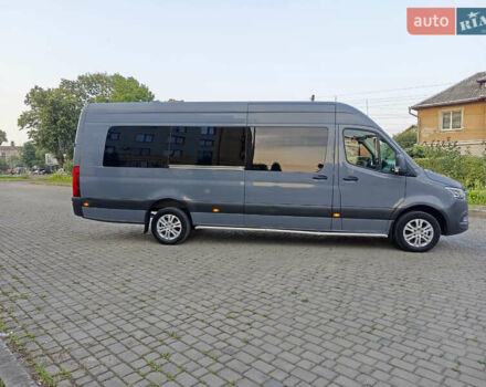 Серый Мерседес Sprinter, объемом двигателя 2.14 л и пробегом 622 тыс. км за 34399 $, фото 5 на Automoto.ua