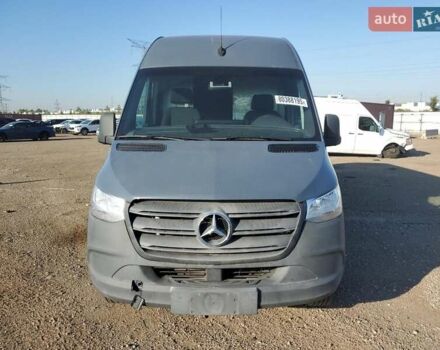Серый Мерседес Sprinter, объемом двигателя 3 л и пробегом 129 тыс. км за 10000 $, фото 4 на Automoto.ua