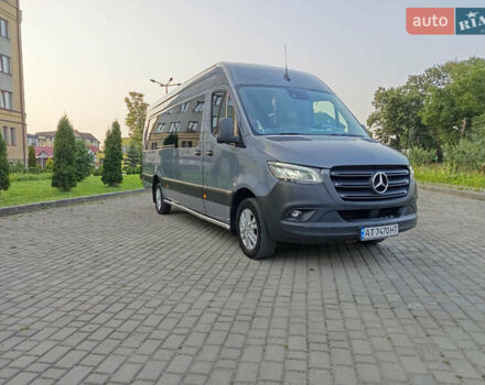 Серый Мерседес Sprinter, объемом двигателя 2.14 л и пробегом 622 тыс. км за 34399 $, фото 7 на Automoto.ua