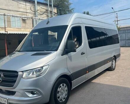 Серый Мерседес Sprinter, объемом двигателя 2.14 л и пробегом 190 тыс. км за 50000 $, фото 3 на Automoto.ua