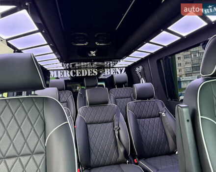 Серый Мерседес Sprinter, объемом двигателя 2.99 л и пробегом 250 тыс. км за 76880 $, фото 4 на Automoto.ua