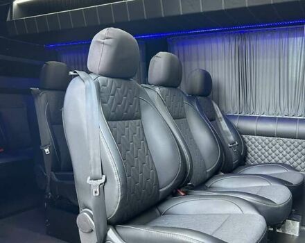 Серый Мерседес Sprinter, объемом двигателя 2.14 л и пробегом 429 тыс. км за 35800 $, фото 37 на Automoto.ua