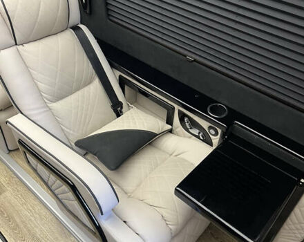 Серый Мерседес Sprinter, объемом двигателя 2.14 л и пробегом 299 тыс. км за 64999 $, фото 9 на Automoto.ua