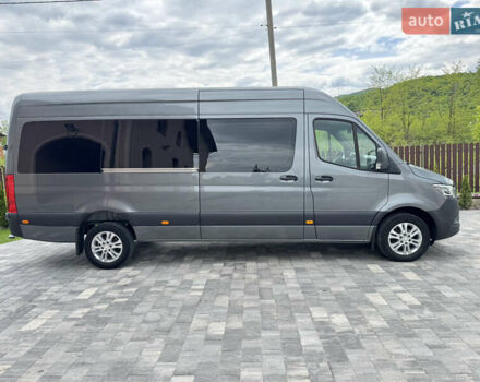 Серый Мерседес Sprinter, объемом двигателя 2.99 л и пробегом 190 тыс. км за 55900 $, фото 4 на Automoto.ua