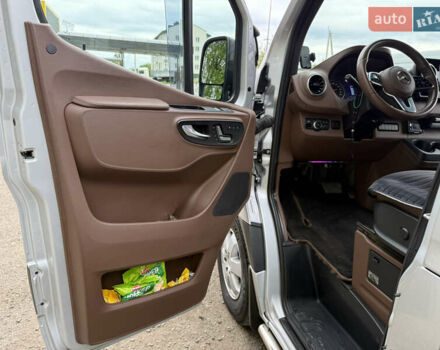 Сірий Мерседес Sprinter, об'ємом двигуна 2.99 л та пробігом 387 тис. км за 76721 $, фото 29 на Automoto.ua