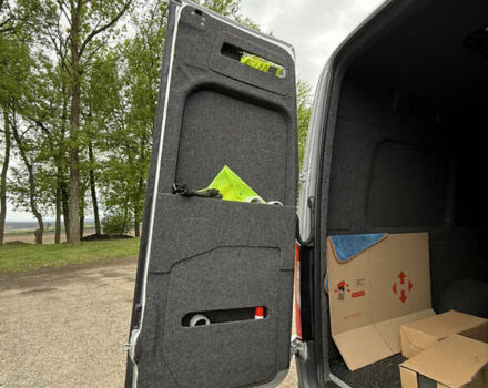 Сірий Мерседес Sprinter, об'ємом двигуна 2.99 л та пробігом 387 тис. км за 76721 $, фото 11 на Automoto.ua