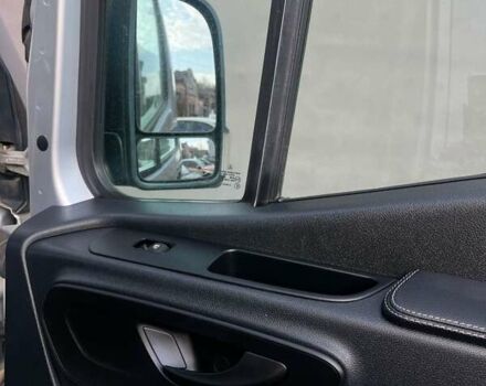 Серый Мерседес Sprinter, объемом двигателя 2.99 л и пробегом 398 тыс. км за 62401 $, фото 11 на Automoto.ua