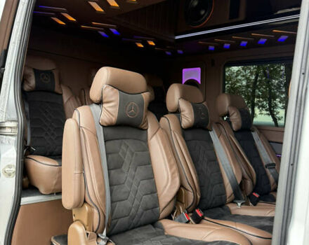 Сірий Мерседес Sprinter, об'ємом двигуна 2.99 л та пробігом 387 тис. км за 70872 $, фото 28 на Automoto.ua